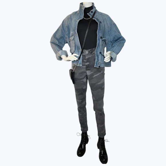 RISEN NWT Medium Wash Short Denim Jacket • Boxy Spring Layer • Size Small - Picture 3 of 9